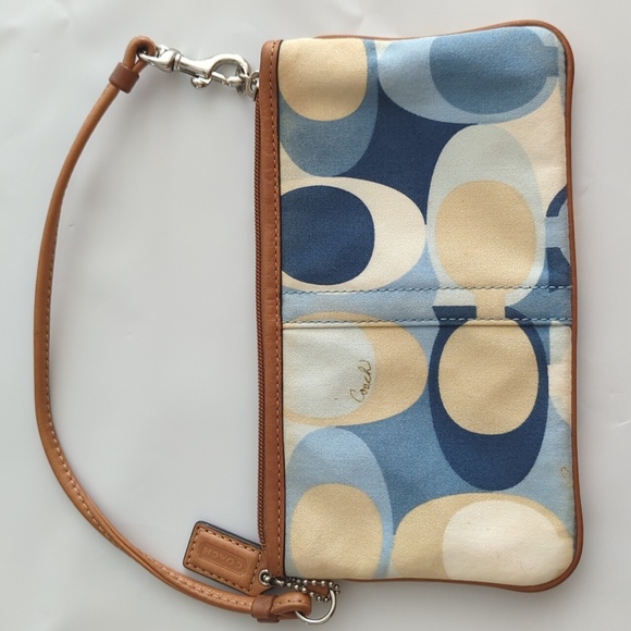 Coach Handbags - Coach Signature Wrislet